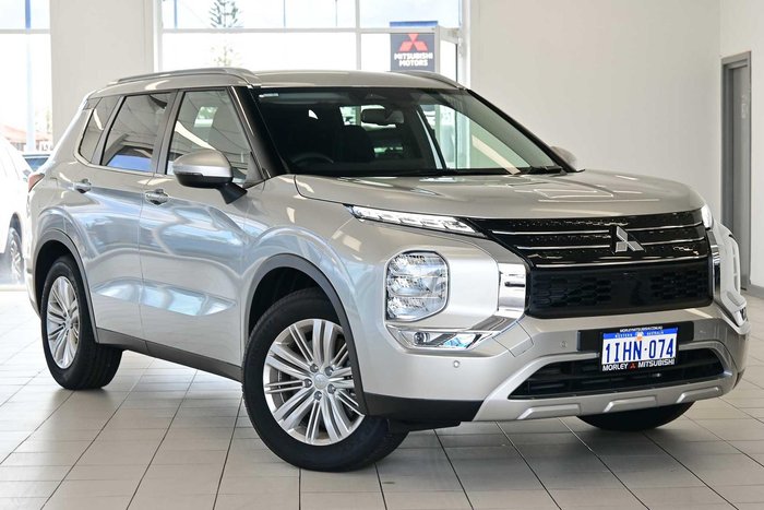 2024 Mitsubishi Outlander LS