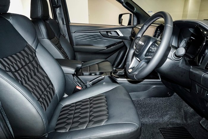 2025 Isuzu D-MAX LS-U+