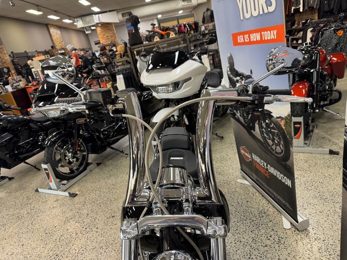 2025 Harley-Davidson Breakout 117 (FXBR) Softail Black