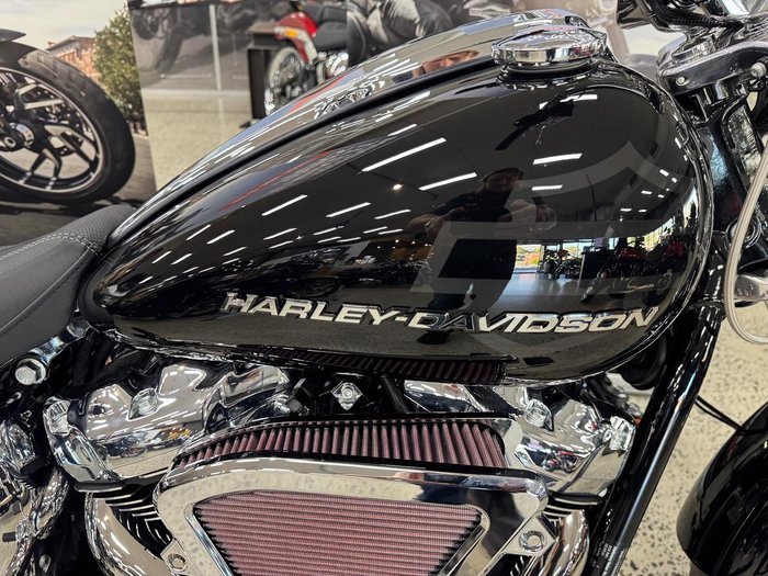 2025 Harley-Davidson Breakout 117 (FXBR) Softail Black