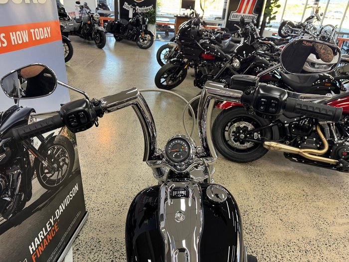 2025 Harley-Davidson Breakout 117 (FXBR) Softail Black