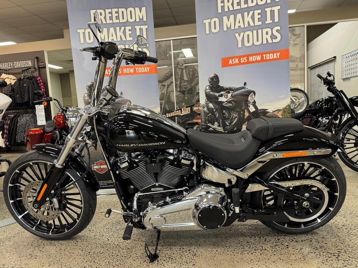 2025 Harley-Davidson Breakout 117 (FXBR) Softail Black