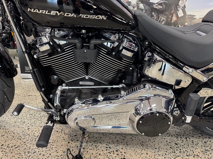 2025 Harley-Davidson Breakout 117 (FXBR) Softail Black