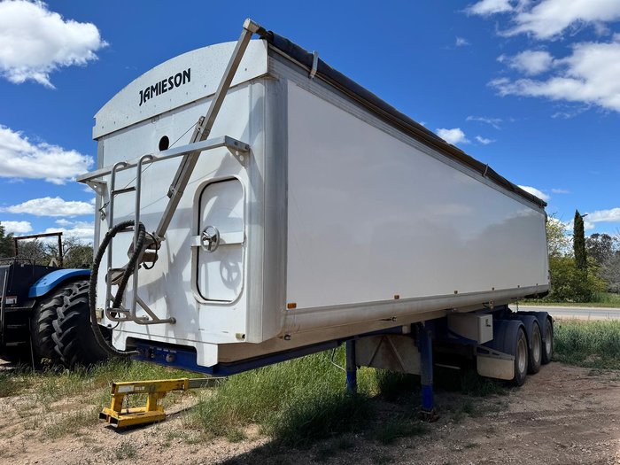 2022 Jamieson B Double Tipper Set