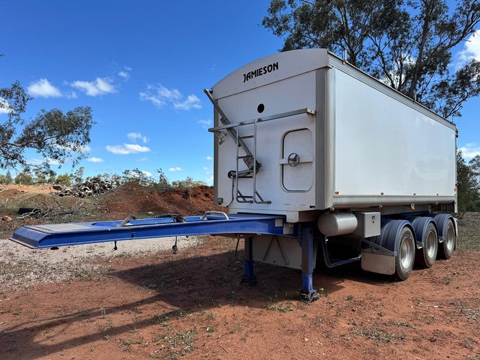 2022 Jamieson B Double Tipper Set