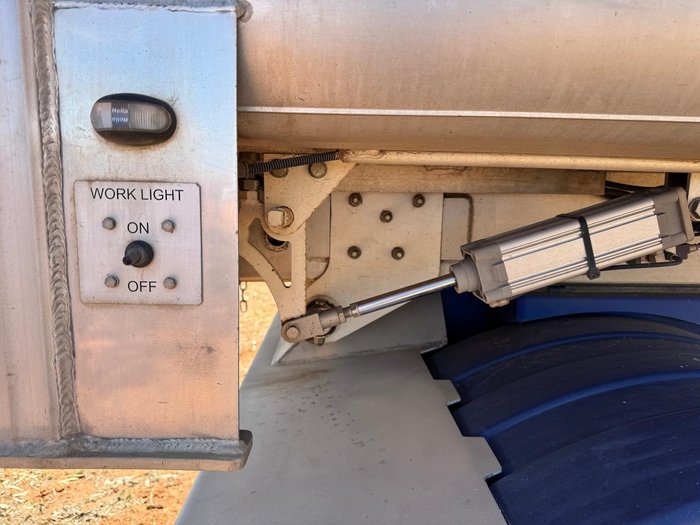 2022 Jamieson B Double Tipper Set