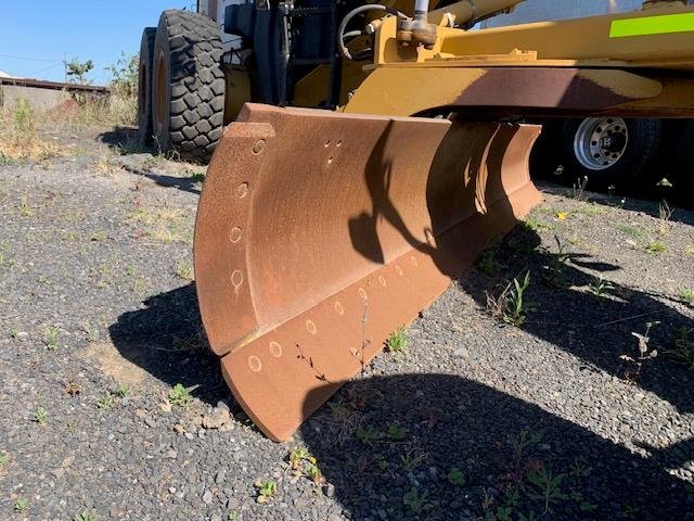 2011 CAT 140M Grader