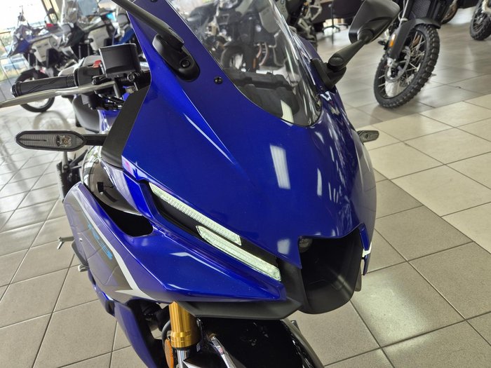 2025 Yamaha YZF-R3 R3 Blue