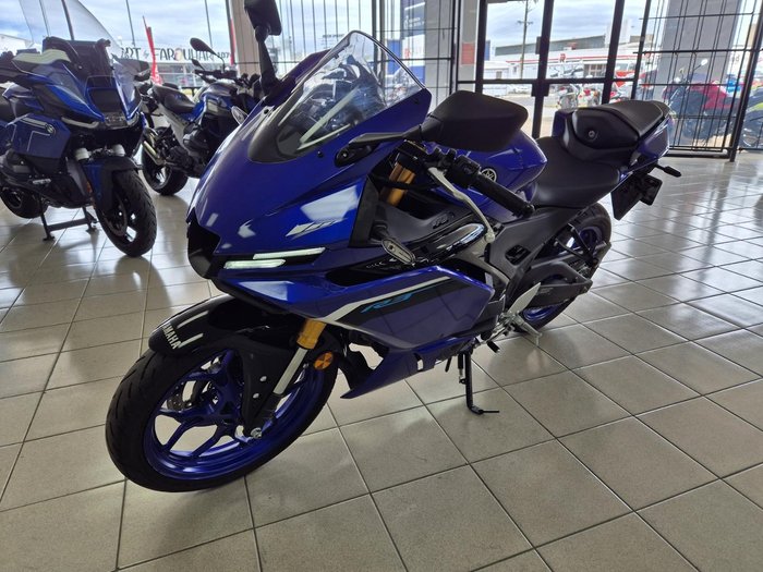 2025 Yamaha YZF-R3 R3 Blue