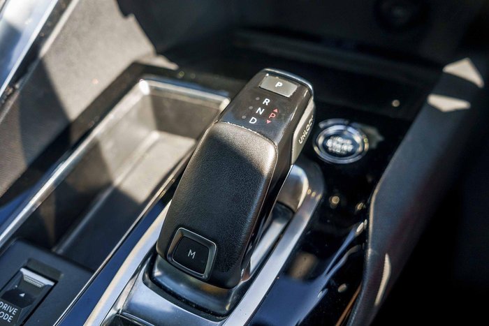 2021 Peugeot 5008 GT