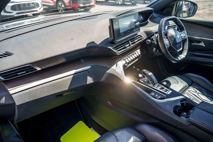 2021 Peugeot 5008 GT