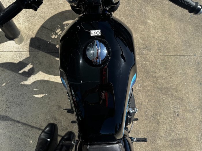 2025 Royal Enfield (see Also Enfiel CONTINENTAL GT 650 E5 DARK BLACK