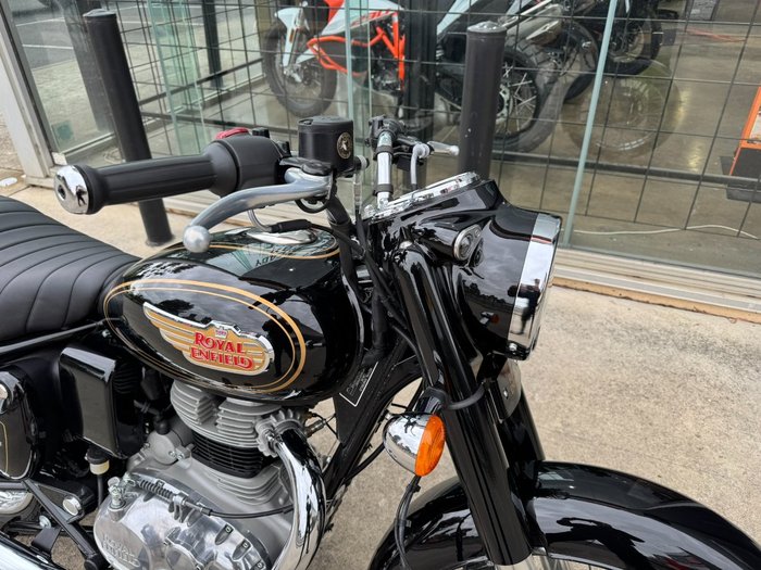 2025 Royal Enfield (see Also Enfiel BULLET 350 BLACK
