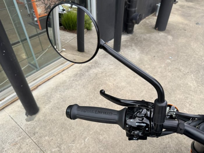 2025 Royal Enfield (see Also Enfiel SHOTGUN 650 GREEN