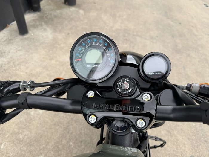 2025 Royal Enfield (see Also Enfiel SHOTGUN 650 GREEN