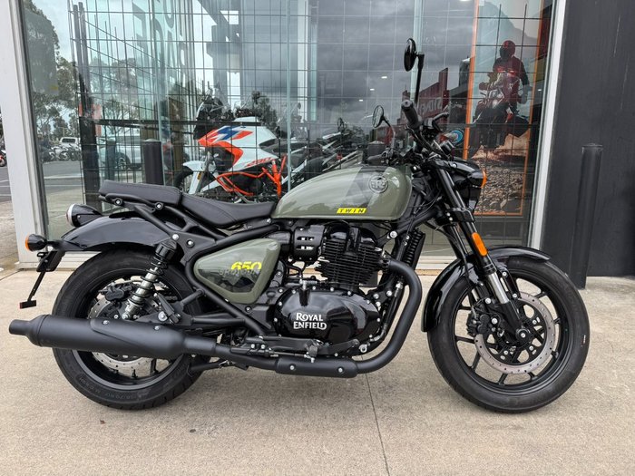 2025 Royal Enfield (see Also Enfiel SHOTGUN 650 GREEN