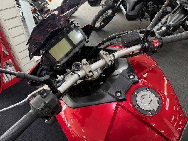 2016 Yamaha MT-09 Tracer (MT09TRA) MT Red