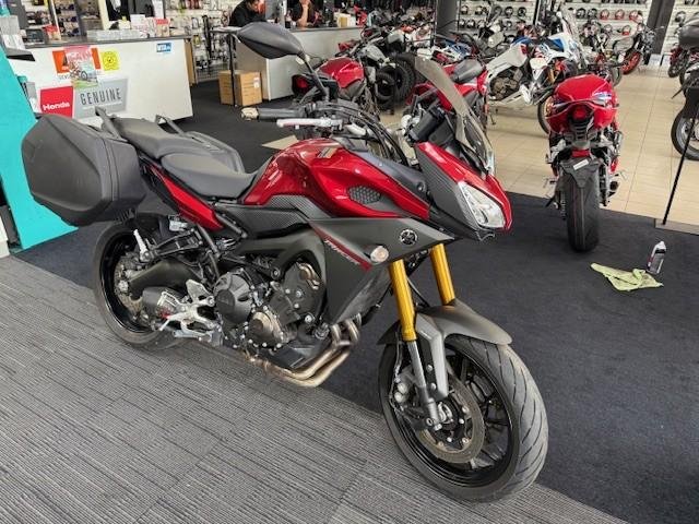 2016 Yamaha MT-09 Tracer (MT09TRA) MT Red