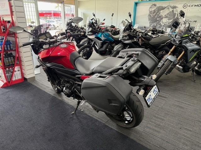 2016 Yamaha MT-09 Tracer (MT09TRA) MT Red