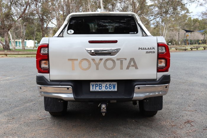 2022 Toyota Hilux SR5