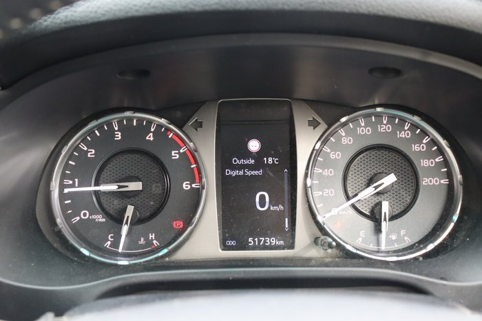 2022 Toyota Hilux SR5