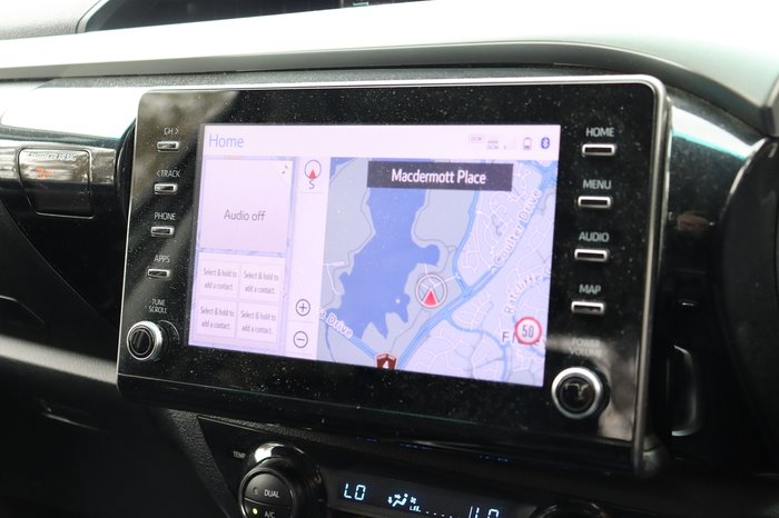 2022 Toyota Hilux SR5