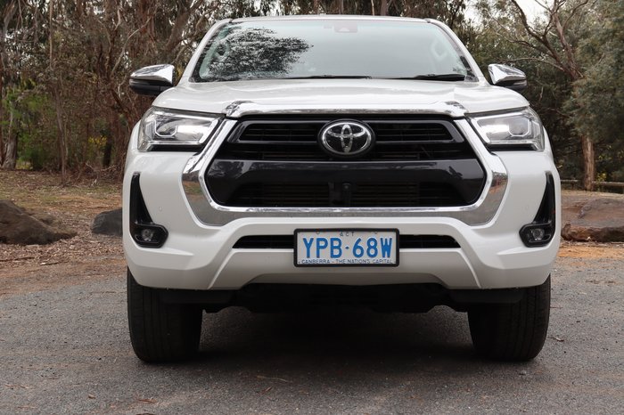 2022 Toyota Hilux SR5