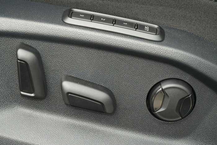 2025 Volkswagen T-Roc 140TSI R-Line