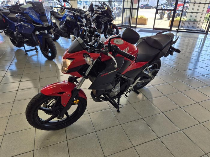 2016 Honda CB300F ABS (CB300FA) CB300 Red