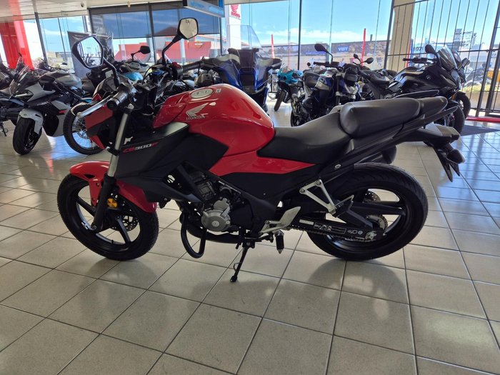 2016 Honda CB300F ABS (CB300FA) CB300 Red