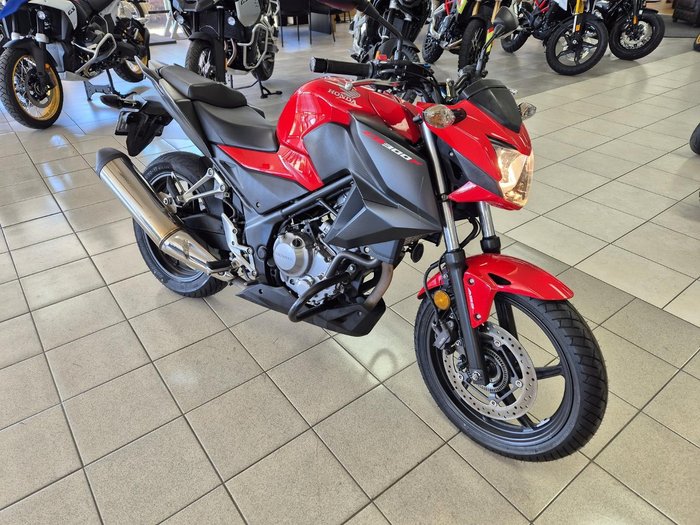 2016 Honda CB300F ABS (CB300FA) CB300 Red