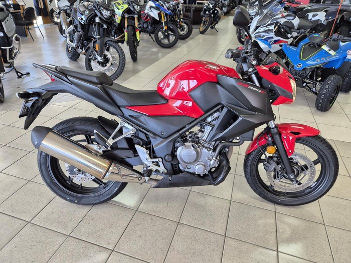 2016 Honda CB300F ABS (CB300FA) CB300 Red