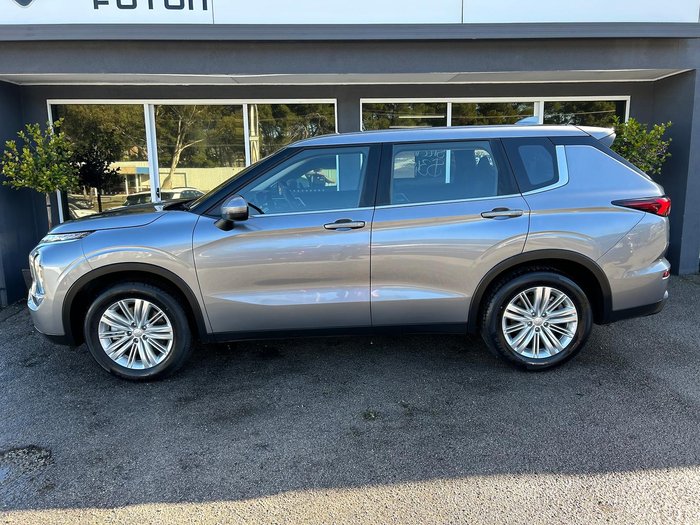 2023 Mitsubishi Outlander ES ZM MY23 White