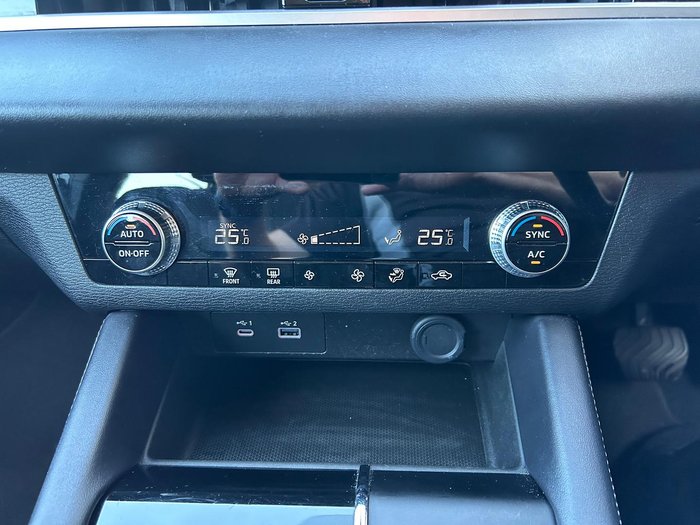 2023 Mitsubishi Outlander ES ZM MY23 White
