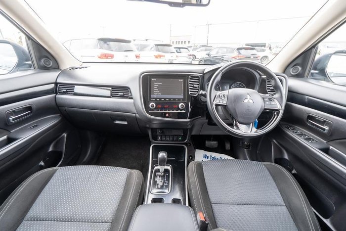 2019 Mitsubishi Outlander ES