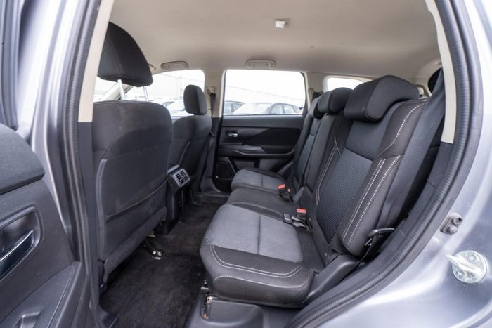 2019 Mitsubishi Outlander ES