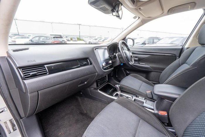 2019 Mitsubishi Outlander ES