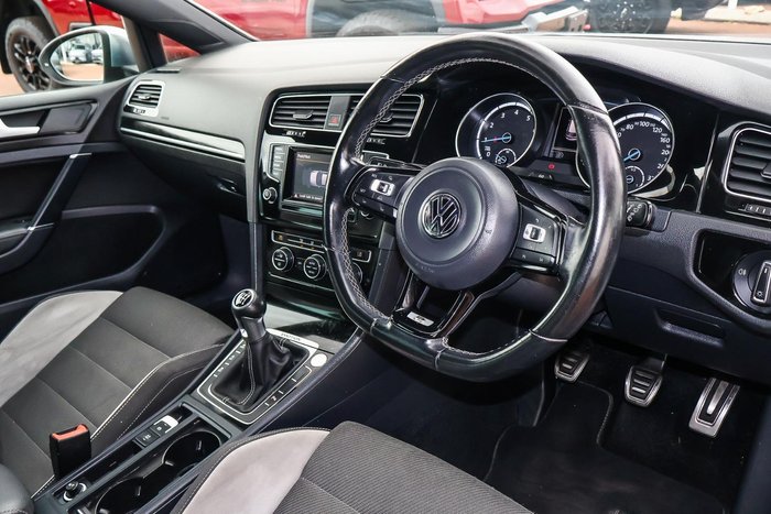 2014 Volkswagen Golf R