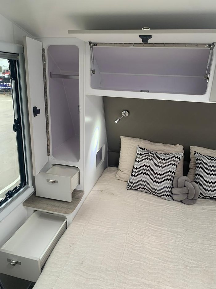 2025 Design RV Crx Semi Off Road Van 7, 21'6''