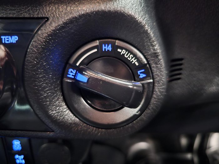 2024 Toyota Hilux SR5 48V
