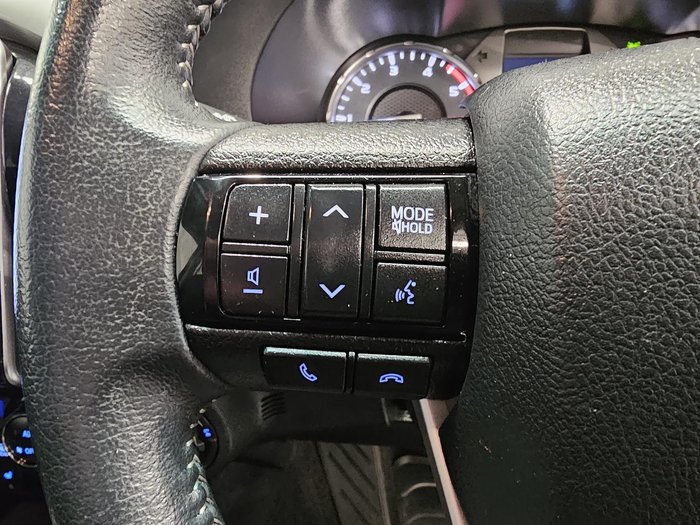 2024 Toyota Hilux SR5 48V
