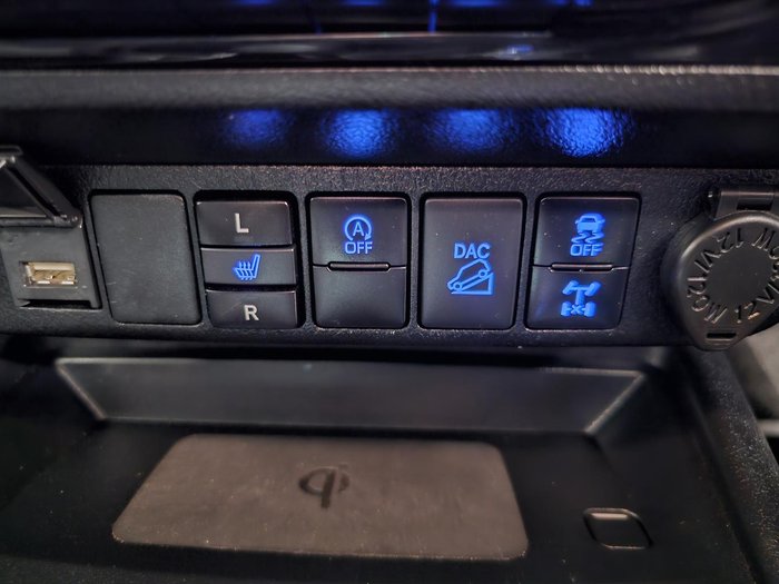2024 Toyota Hilux SR5 48V