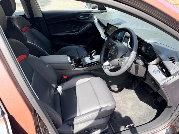 2025 MG MG5 Essence MY25 Misty Grey