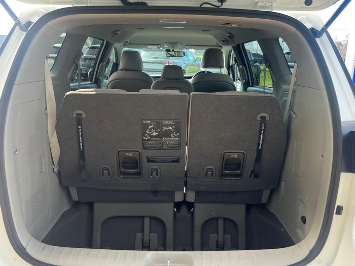 2019 Kia Carnival Si YP MY20 Clear White