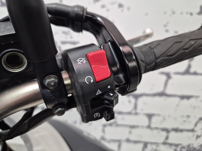 2015 Suzuki V-Strom 1000 ABS (DL1000A) V-Strom Black
