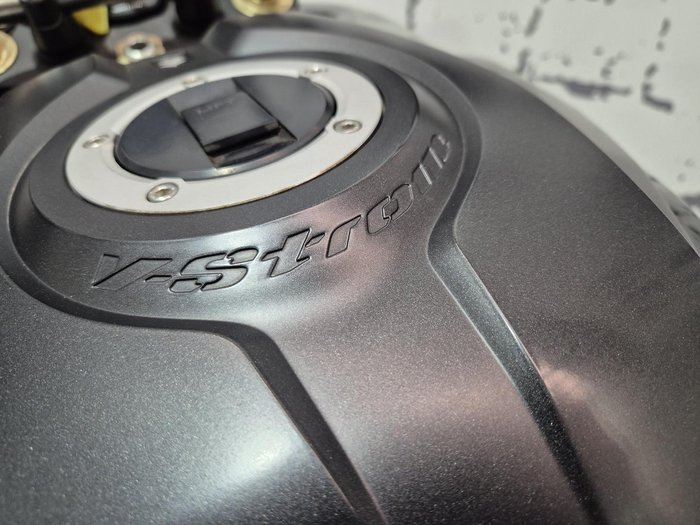 2015 Suzuki V-Strom 1000 ABS (DL1000A) V-Strom Black