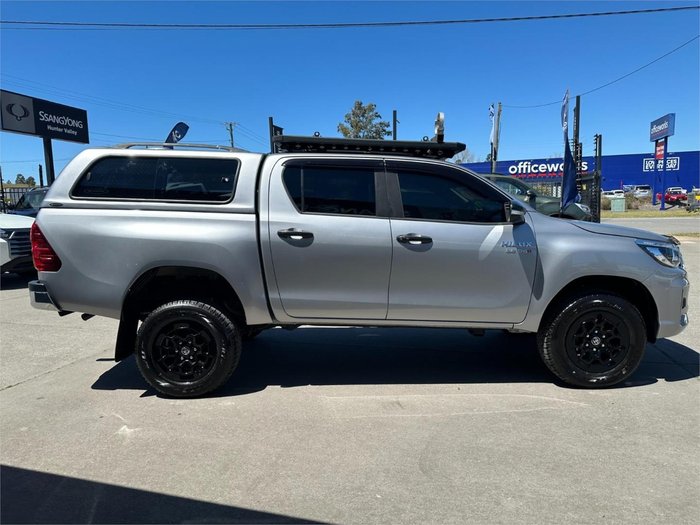 2019 Toyota Hilux SR5