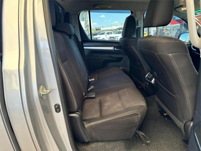 2019 Toyota Hilux SR5