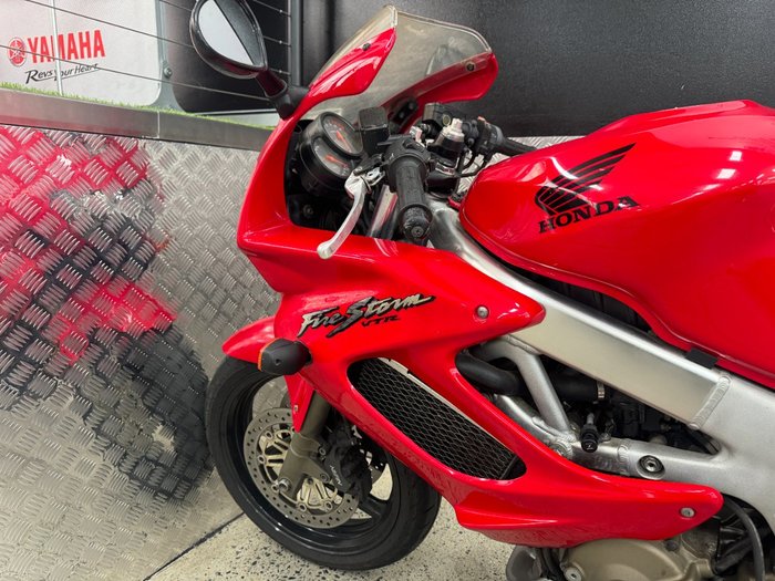 2006 Honda VTR1000F (FIRESTORM) RED