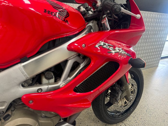 2006 Honda VTR1000F (FIRESTORM) RED